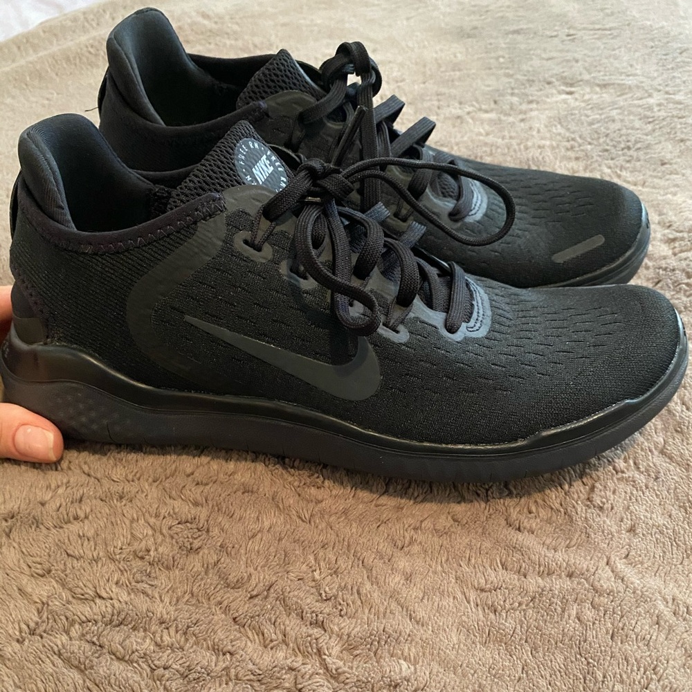 Womens Nike Free Running Sneakers